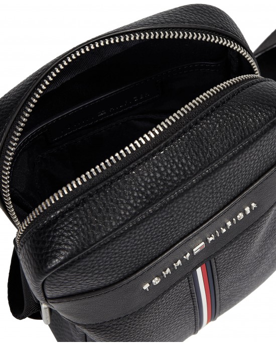 Tommy HIlfiger TH Downtown Mini Reporter Black 7230 Tommy HIlfiger TH Downtown Mini Reporter Black 7230
